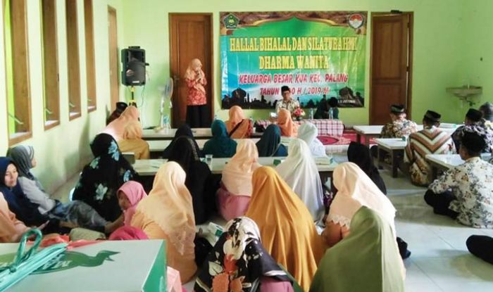 Ketua DWP Kemenag Tuban Ulas Tugas Istri ASN Ketua DWP Kemenag Tuban Ulas Tugas Istri ASN