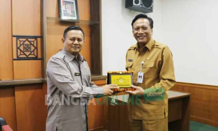 Wabup Indramayu Berguru ke Gresik Soal Pelabuhan Internasional