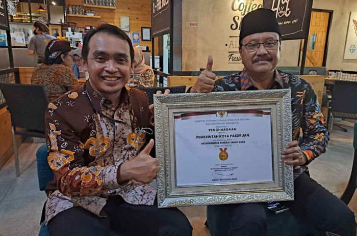 Pemkot Pasuruan Raih Penghargaan dari Kemenpan RB Pemkot Pasuruan Raih Penghargaan dari Kemenpan RB