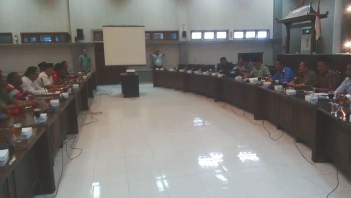 Pertanyakan Pengambilalihan Umbulan, Sejumlah LSM di Kota Pasuruan Minta Bukti MoU Pertanyakan Pengambilalihan Umbulan, Sejumlah LSM di Kota Pasuruan Minta Bukti MoU