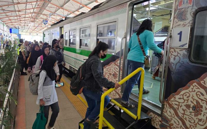 Tercatat Sebanyak 9.395 Penumpang Berangkat dari Stasiun Madiun Selama HBI Tercatat Sebanyak 9.395 Penumpang Berangkat dari Stasiun Madiun Selama HBI