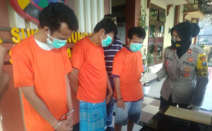Anak dan Ibu Warga Benowo Surabaya Kompak Edarkan Sabu Anak dan Ibu Warga Benowo Surabaya Kompak Edarkan Sabu
