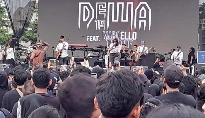 Ahmad Dhani Optimis Raup Banyak Suara Milenial di Sidoarjo Ahmad Dhani Optimis Raup Banyak Suara Milenial di Sidoarjo