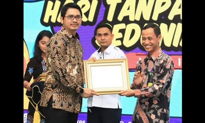 Tetapkan Perwali Kawasan Tanpa Rokok, Pemkot Pasuruan Raih Paramesti Tetapkan Perwali Kawasan Tanpa Rokok, Pemkot Pasuruan Raih Paramesti