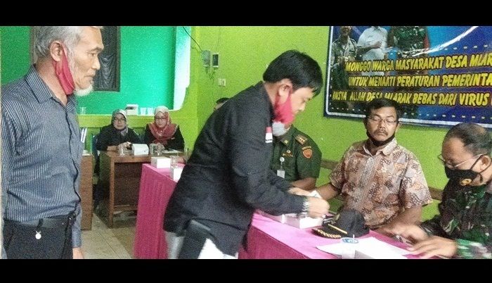 Puluhan Warga Mlarak Kembali Luruk Balai Desa Minta Dimediasi Soal Jual Beli Tanah