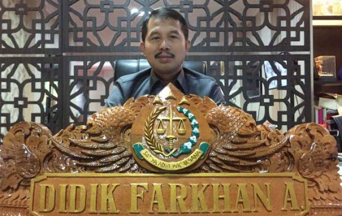 Sepuluh Pedagang di Pasar Surya Dipanggil Kejari Sepuluh Pedagang di Pasar Surya Dipanggil Kejari