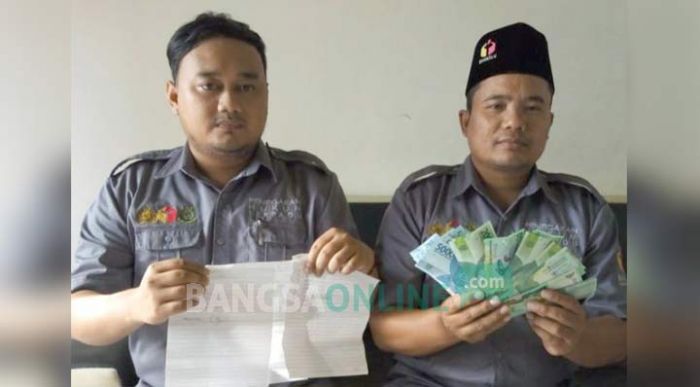 Bawaslu Ponorogo Tangkap Pelaku Money Politic, Ngaku Diperintahkan Caleg untuk Bagi-bagi Uang Bawaslu Ponorogo Tangkap Pelaku Money Politic, Ngaku Diperintahkan Caleg untuk Bagi-bagi Uang