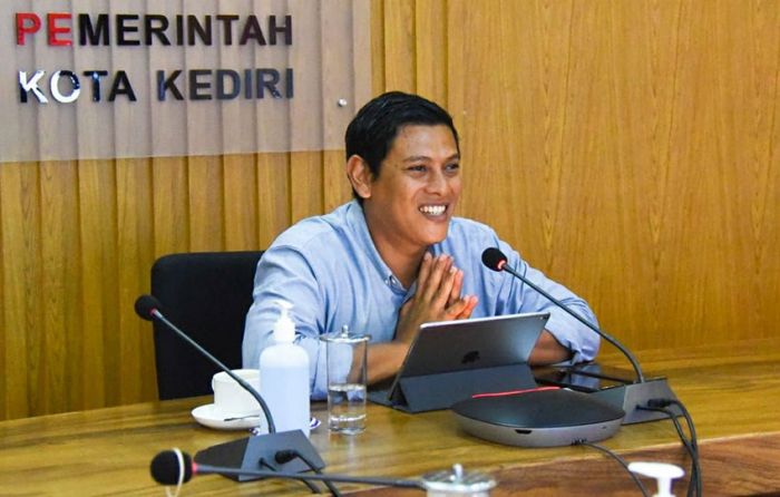 Rancang Masa Depan, Wali Kota Kediri Ajak Generasi Muda untuk Menangkap Peluang di Dunia digital Rancang Masa Depan, Wali Kota Kediri Ajak Generasi Muda untuk Menangkap Peluang di Dunia digital