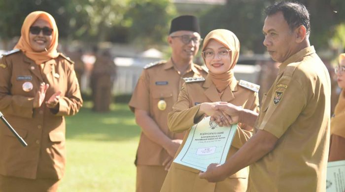 Wali Kota Kediri Serahkan SK Kenaikan Pangkat 276 ASN