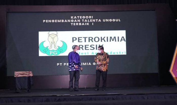 Petrokimia Gresik Sabet Penghargaan Terbaik I Kategori Pengembangan Talenta Unggul