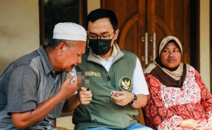 Bupati Pamekasan Ancam Akan Evaluasi Kinerja ASN yang Mengadu Soal TPP ke LSM Bupati Pamekasan Ancam Akan Evaluasi Kinerja ASN yang Mengadu Soal TPP ke LSM
