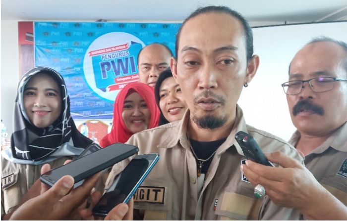 HARIAN BANGSA Dicatut untuk Peras Kalapas Kelas II Jember, PWI Minta Diusut Tuntas HARIAN BANGSA Dicatut untuk Peras Kalapas Kelas II Jember, PWI Minta Diusut Tuntas