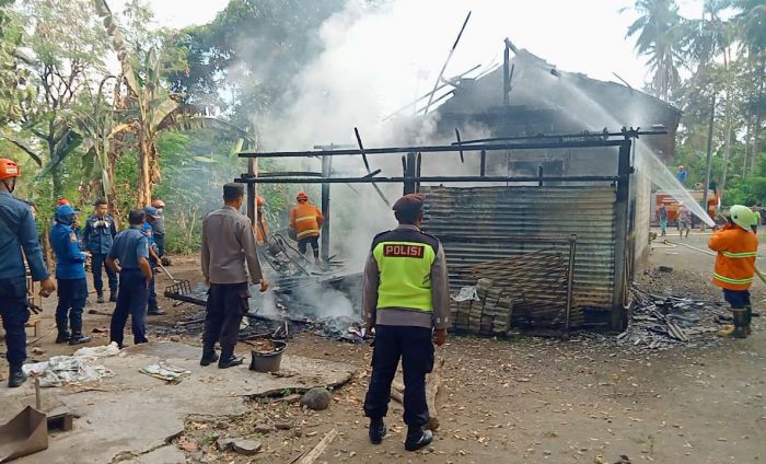 Lupa Matikan Kompor, Dapur Warga Srengat Blitar Ludes Terbakar