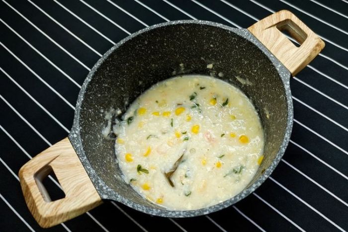 Resep Bubur Bayam Beras Merah untuk MPASI Bayi Resep Bubur Bayam Beras Merah untuk MPASI Bayi