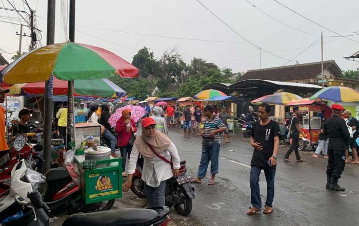Kampanye Akbar Paslon Rijanto-Beky Berdayakan Ratusan UMKM Kabupaten Blitar Kampanye Akbar Paslon Rijanto-Beky Berdayakan Ratusan UMKM Kabupaten Blitar
