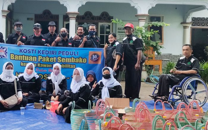 Peduli Disabilitas, Kosti Kediri Salurkan 229 Paket Sembako Kepada Anggota PDKK