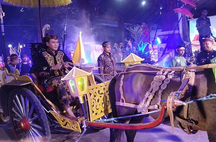 Prosesi Drama History Penobatan Ronggosukowati Sebagai Raja Pamelingan