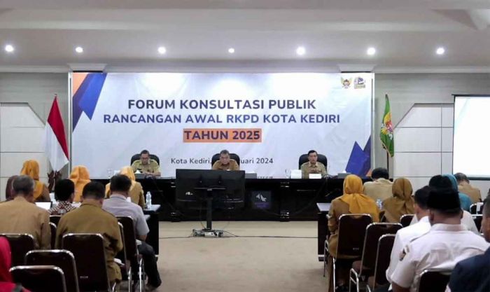 Di Forum Konsultasi Publik RKPD 2025, Pj Wali Kota Kediri Harapkan Saran dari Masyarakat Di Forum Konsultasi Publik RKPD 2025, Pj Wali Kota Kediri Harapkan Saran dari Masyarakat
