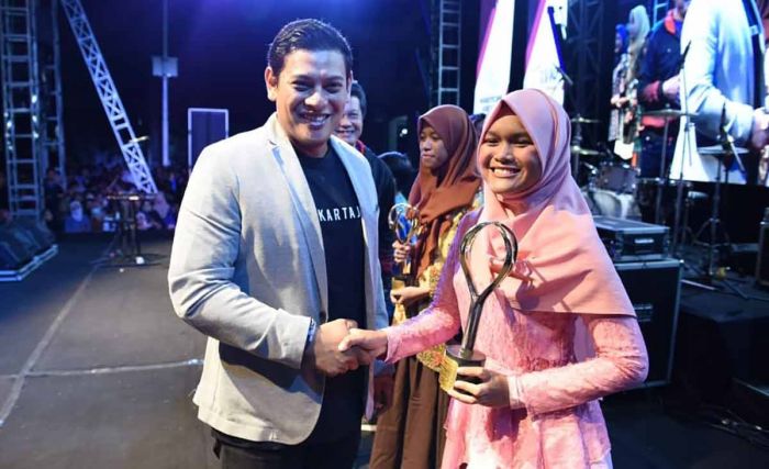 Wali Kota Kediri Apresiasi Tutor English Massive Peraih Beasiswa LPDP di University of Edinburg Wali Kota Kediri Apresiasi Tutor English Massive Peraih Beasiswa LPDP di University of Edinburg
