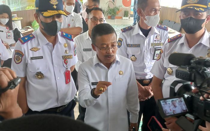 Realisasi Retribusi Parkir di Kota Batu Baru Rp942 Juta dari Target Rp2 Miliar Realisasi Retribusi Parkir di Kota Batu Baru Rp942 Juta dari Target Rp2 Miliar