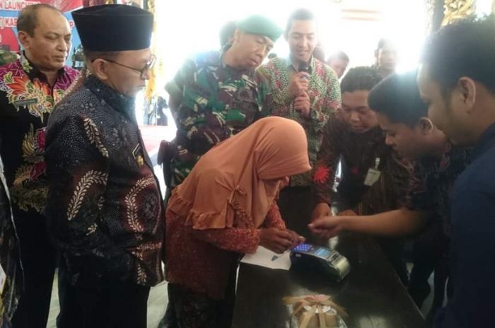 Bupati Minta Penempatan e-Warong Dekat dengan KPM Bupati Minta Penempatan e-Warong Dekat dengan KPM