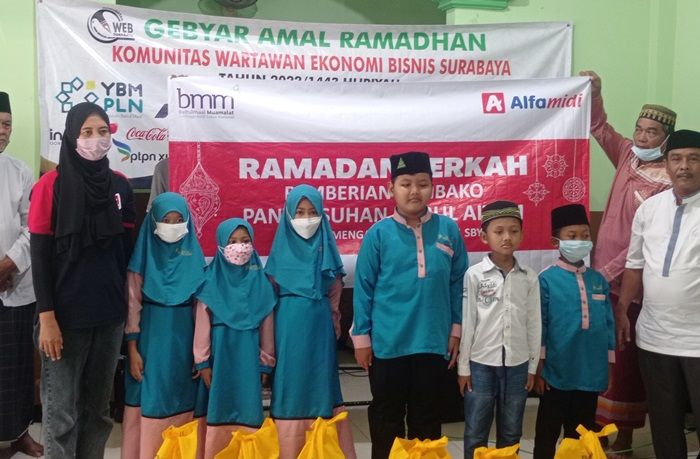 Gelar Gebyar Ramadan, KWEB dan Korporasi Serahkan 125 Bingkisan Gelar Gebyar Ramadan, KWEB dan Korporasi Serahkan 125 Bingkisan