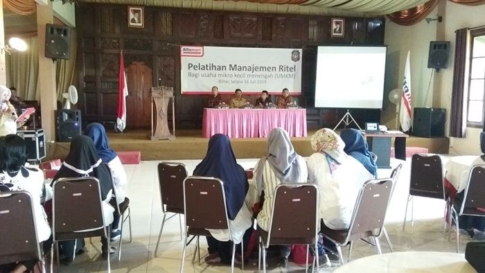 ​Pelaku UMKM di Kota Blitar Dilatih Manajemen Ritel