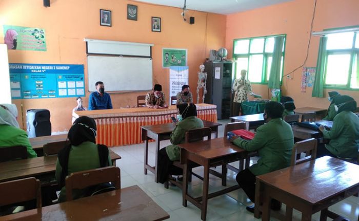 PPL di MIN 2 Sumenep, Mahasiswa STITA Dilatih Terampil Mendidik dan Bermasyarakat PPL di MIN 2 Sumenep, Mahasiswa STITA Dilatih Terampil Mendidik dan Bermasyarakat