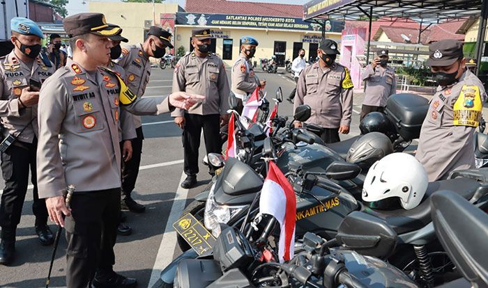 Jelang Pilkades Serentak 2022, Kapolres Mojokerto Kota Tinjau Kendaraan Dinas Jelang Pilkades Serentak 2022, Kapolres Mojokerto Kota Tinjau Kendaraan Dinas