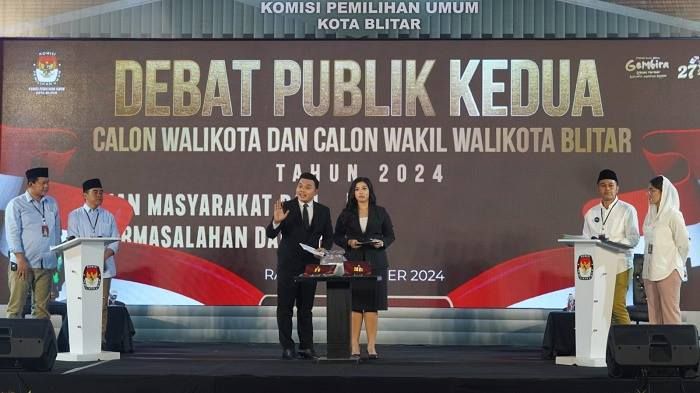 KPU Kota Blitar Minta Maaf, Ada Kesalahan Data Dalam Debat, Berikut Klarifikasinya KPU Kota Blitar Minta Maaf, Ada Kesalahan Data Dalam Debat, Berikut Klarifikasinya