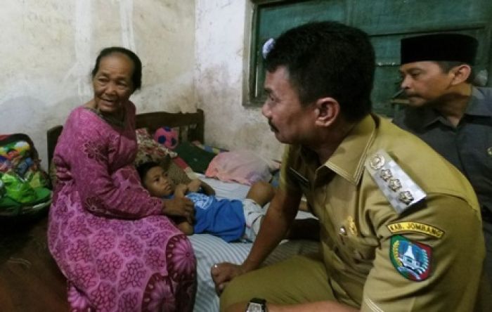 Bocah Penderita Tumor Tulang Bakal Dapat Pengobatan Gratis Bocah Penderita Tumor Tulang Bakal Dapat Pengobatan Gratis