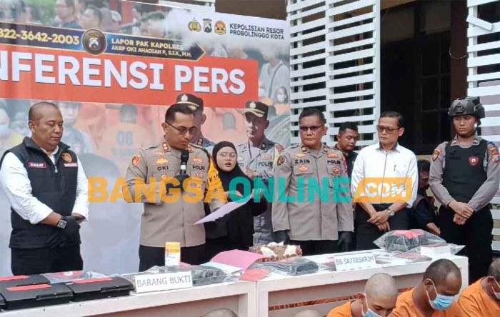 Satreskrim Polres Probolinggo Kota Ringkus Pencuri dan 2 Penadah Satreskrim Polres Probolinggo Kota Ringkus Pencuri dan 2 Penadah