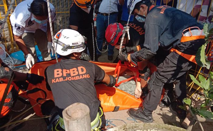 Depresi Ditinggal Istri Meninggal, Kakek di Jombang Nekat Akhiri Hidupnya Terjun ke Sumur Depresi Ditinggal Istri Meninggal, Kakek di Jombang Nekat Akhiri Hidupnya Terjun ke Sumur