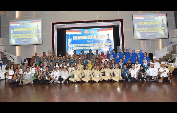 Pangkoarmada II: Komsos TNI Tingkatkan Soliditas dan Solidaritas Pangkoarmada II: Komsos TNI Tingkatkan Soliditas dan Solidaritas