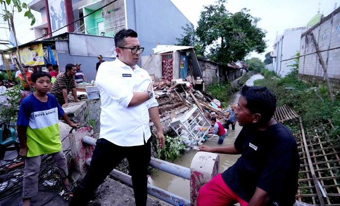 Pemkot Mojokerto Gercep Tangani Banjir dan Rumah Roboh Akibat Plengsengan Ambrol Pemkot Mojokerto Gercep Tangani Banjir dan Rumah Roboh Akibat Plengsengan Ambrol