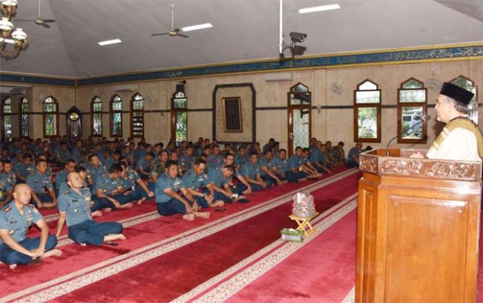 Sebagai Benteng Iman, Koarmada II Gelar Kusri Agama Rutin Sebagai Benteng Iman, Koarmada II Gelar Kusri Agama Rutin