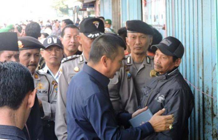 Konflik Antar PKL di Kawasan Pecinan Kota Malang Mencekam