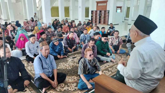 Kiai Asep Silaturahim dengan Penyandang Disabilitas, Doakan Gus Barra Jadi Bupati Mojokerto Kiai Asep Silaturahim dengan Penyandang Disabilitas, Doakan Gus Barra Jadi Bupati Mojokerto