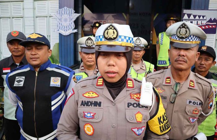 Libur Nataru, Kasatlantas Polres Kediri Kota Prediksi Arus Lalu Lintas Meningkat hingga 70 Persen Libur Nataru, Kasatlantas Polres Kediri Kota Prediksi Arus Lalu Lintas Meningkat hingga 70 Persen