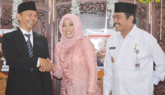 Wabup Qosim Tinjau Pilkades Pongangan, Cakadesnya Pasutri, Suasana TPS Mirip Acara Nikahan Wabup Qosim Tinjau Pilkades Pongangan, Cakadesnya Pasutri, Suasana TPS Mirip Acara Nikahan