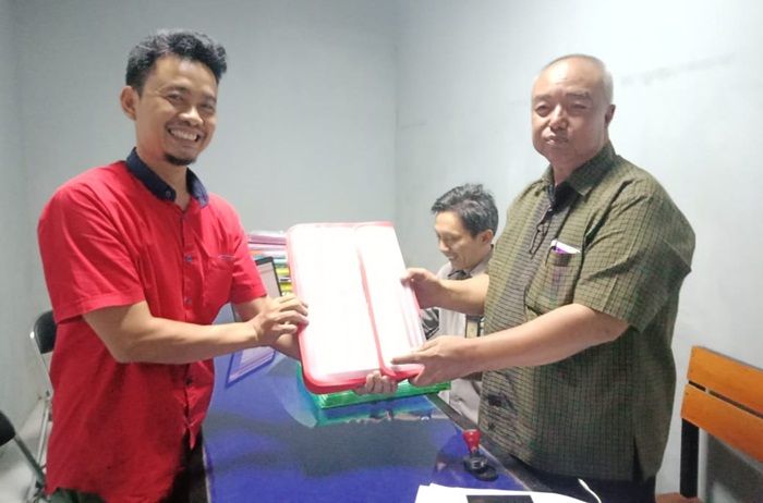 PDIP Gresik Laporkan Tambahan Dana Kampanye Jokowi-Ma PDIP Gresik Laporkan Tambahan Dana Kampanye Jokowi-Ma