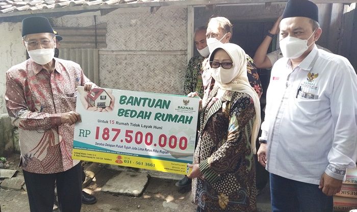 Rehab Rumah Kaum Duafa di Jombang, Baznas Jatim Salurkan Bantuan Senilai Rp187 Juta Lebih