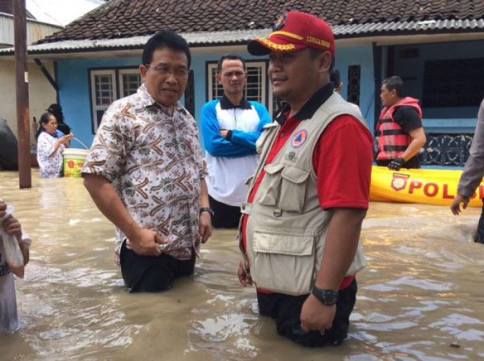 Gawat, Bojonegoro Siaga Merah Banjir Kiriman dari Bengawan Solo Gawat, Bojonegoro Siaga Merah Banjir Kiriman dari Bengawan Solo