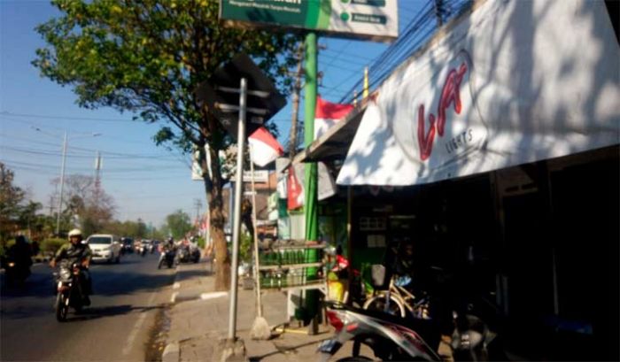 Apes, Satpam Pegadaian Kehilangan Motor dan Hp Saat Kencing