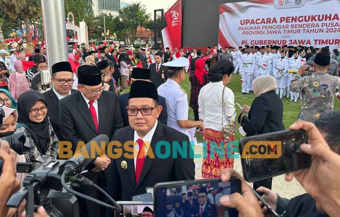 Respons Adhy Karyono saat KPK Geledah Kantor Gubernur Jatim Respons Adhy Karyono saat KPK Geledah Kantor Gubernur Jatim