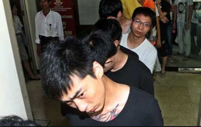 Tak Berpaspor, Imigrasi Kediri Tahan Lima WNA Asal Cina Tak Berpaspor, Imigrasi Kediri Tahan Lima WNA Asal Cina
