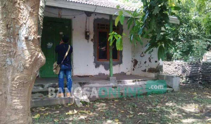 Bantuan Rehab RTLH di di Desa Sendang Kediri Diduga tak Tepat Sasaran, Dilaporkan Warga ke Kejari Bantuan Rehab RTLH di di Desa Sendang Kediri Diduga tak Tepat Sasaran, Dilaporkan Warga ke Kejari