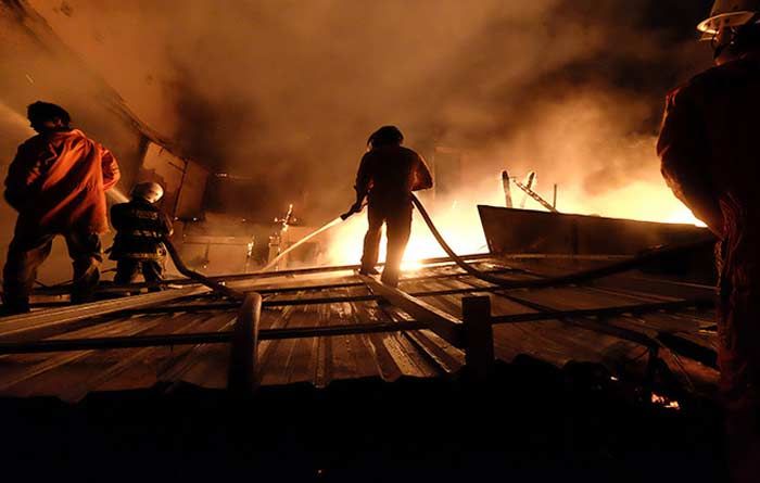 Warkop di Pasar Sidoharjo Kebakaran Warkop di Pasar Sidoharjo Kebakaran