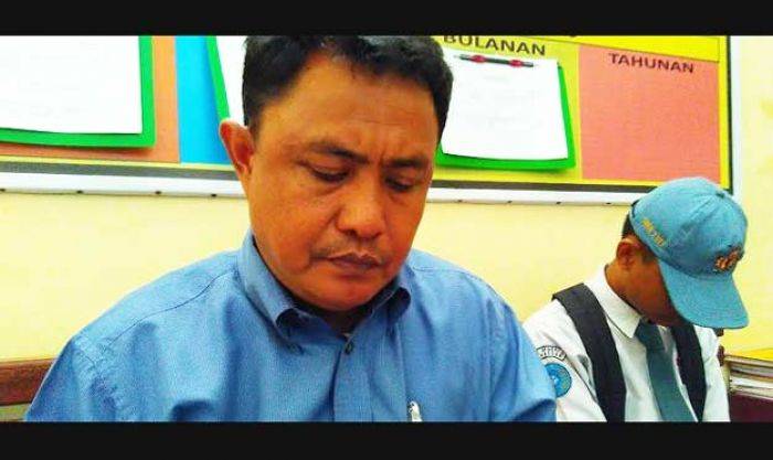 Tragis, Guru di SMKN 2 Manuruki Makassar Digebuki Hingga Babak Belur oleh Orang Tua dan Siswa Tragis, Guru di SMKN 2 Manuruki Makassar Digebuki Hingga Babak Belur oleh Orang Tua dan Siswa