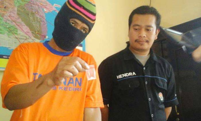 Hendak Pesta Sabu, Oknum LSM di Kediri Diringkus Hendak Pesta Sabu, Oknum LSM di Kediri Diringkus